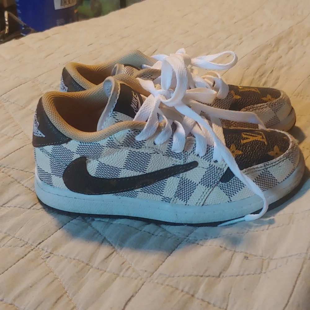 Jordans Travis Scott - Picture 2 of 8
